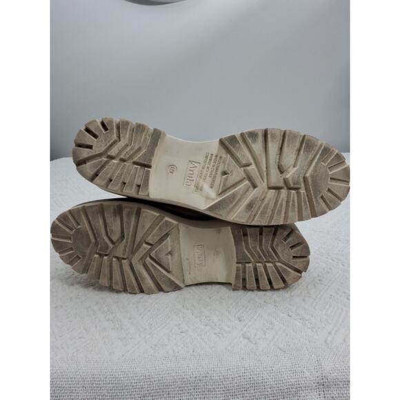 Arula White Boots Sz11W Leather Outsole, A Little Dirty Outside But Clean Inside - Picture 10 of 11